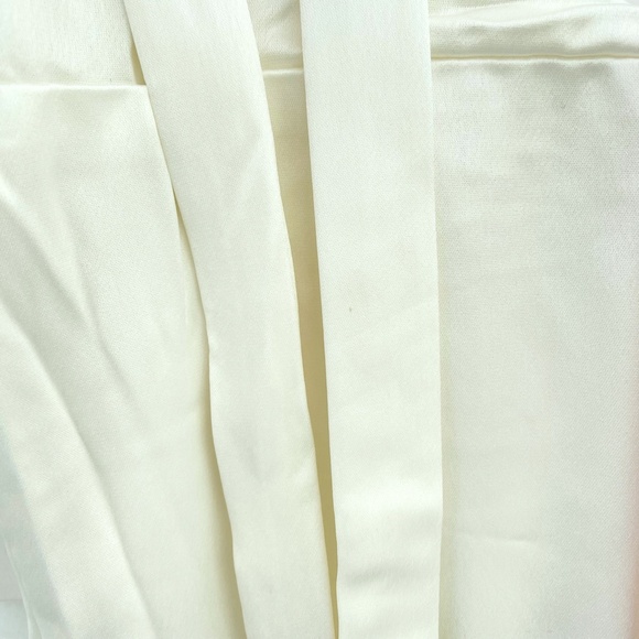 NEW House of CB Shiema Dress Ivory Small - Picture 15 of 17